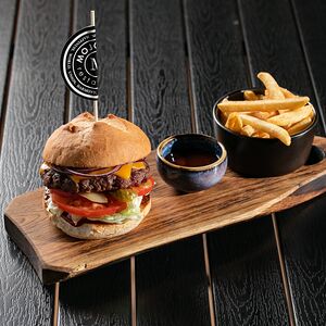 Бургер с телятиной