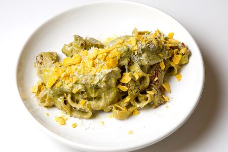 Паста с цыпленком в перечном соусе