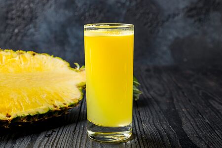 Ананасовый свежевыжатый сок