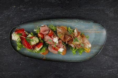 Трио брускетт