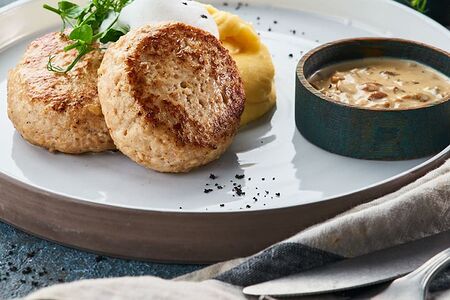 Котлеты по-домашнему с картофельным пюре