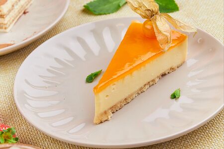 Чизкейк манго-маракуйя