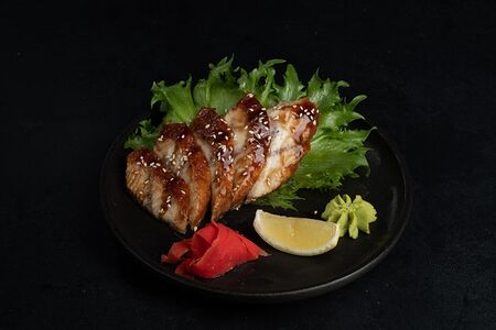 Сашими с угрем