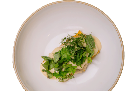 Курица с полентой и соусом из копченого сулугуни