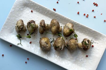 Шампиньоны, запечённые на углях