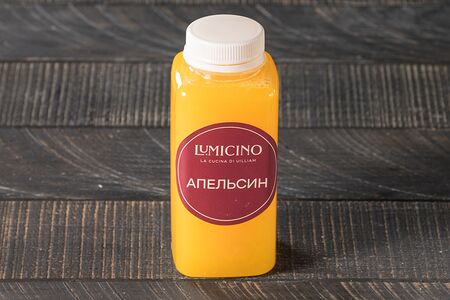 Свежевыжатый апельсиновый сок