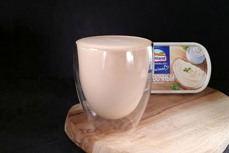 Раф сырный с соленой карамелью