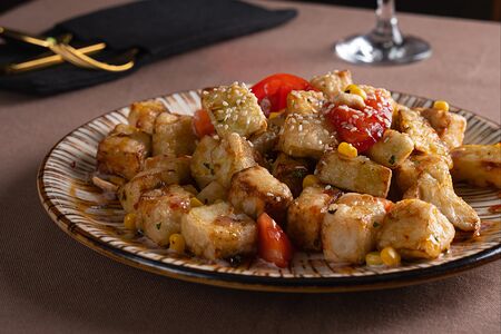 Салат Muscat с орехами