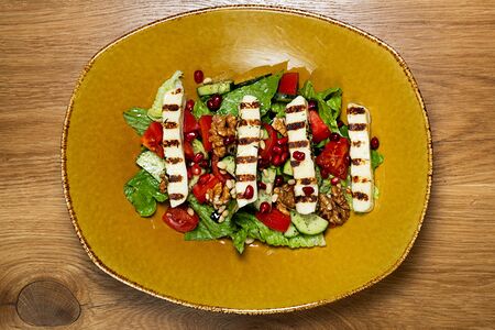 Салат Халуми