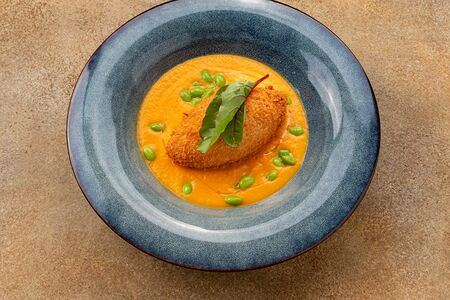 Котлета пожарская с пюре из батата