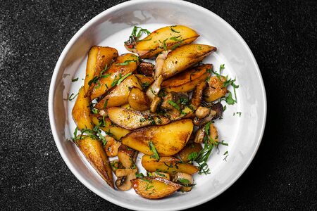 Картофель с грибами