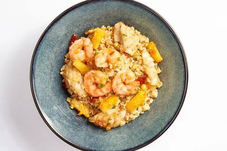 Вок Паровой рис с морепродуктами