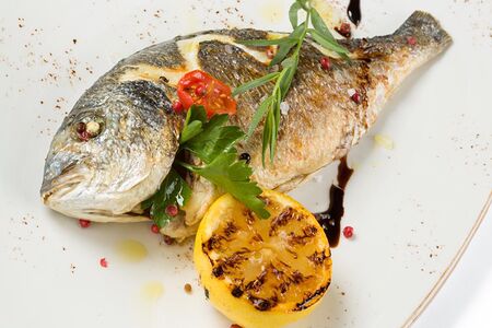 Дорадо на мангале