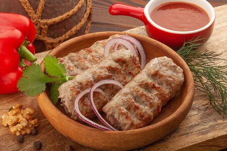 Люля-кебаб из свинины и говядины