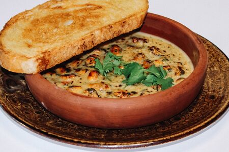 Жюльен с курицей и грибами