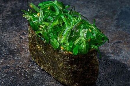 Нигири с чукой