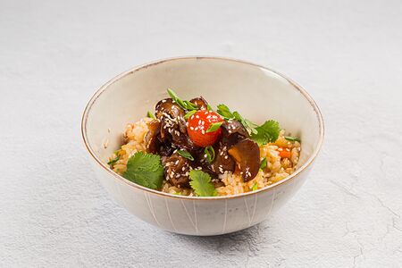 Рис с овощами и древесным грибом