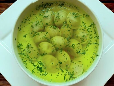 Бульон с пельменями