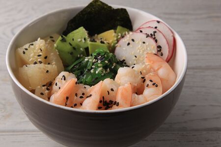 Поке с креветками