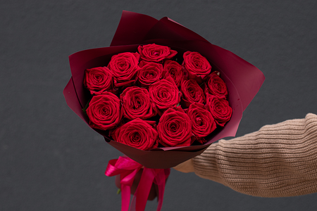 Букет из роз Ред Наоми 15 шт