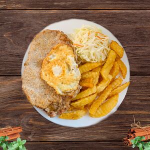 Бифштекс с яйцом и гарниром