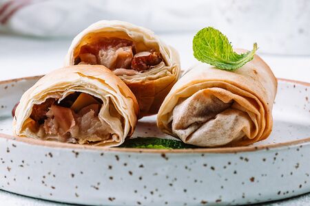 Блины с яблоком и манго