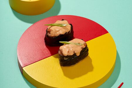 Спайс лосось гункан