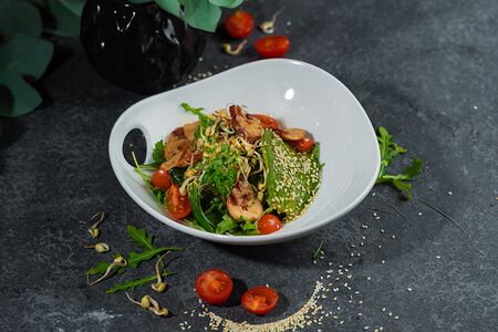 Зеленый салат