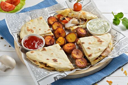 Скепасти с курицей и грибами