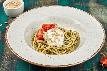 Песто соус со страчателлой