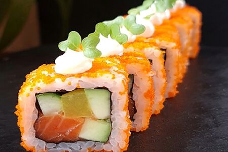 Ролл Калифорния с лососем (new)