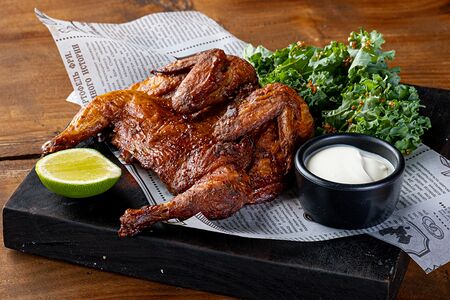 Хрустящий цыпленок в аджике с греческим йогуртом 400\50 гр 750 р