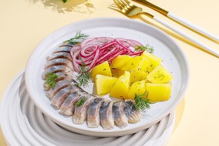 Сельдь с картофелем