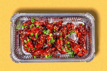 Куриные крылья в соусе ким чи и унаги