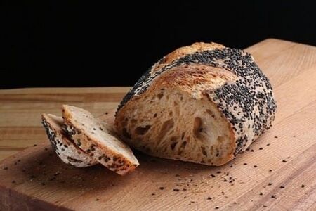 Пшеничный с вялеными томатами