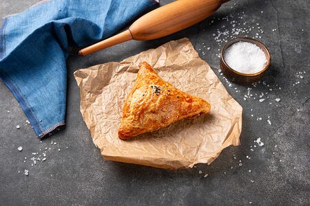 Самса слоеная с говядиной