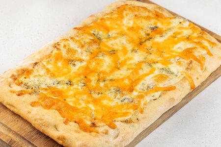 Пицца четыре сыра