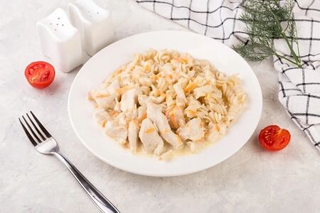 Фрикасе с макаронами