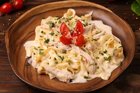 Феттуччине с куриной грудкой