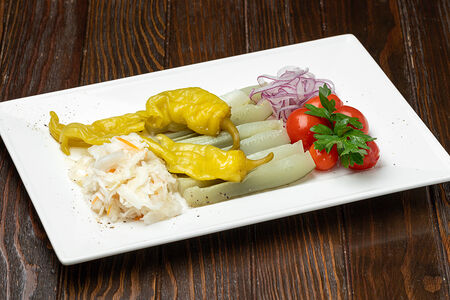 Ассорти домашних солений