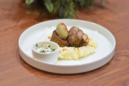 Буженина с картофельным пюре