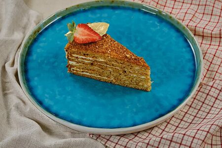 Торт Медовик