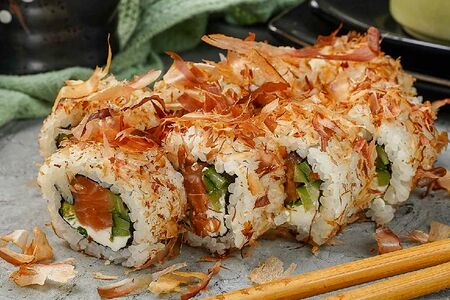 Ролл Бонито лосось