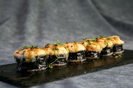 Запечённый ролл Снежный краб