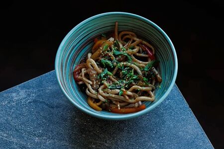 Удон со свининой