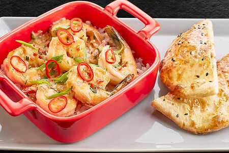 Креветки в соусе Том-Ям с японским рисом