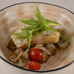 Судак в сливочно-грибном соусе