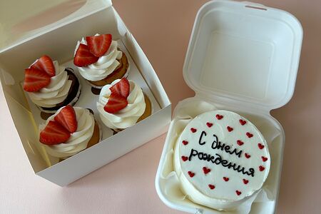 Комбо №2 бенто-торт сникерс, капкейки ваниль клубника