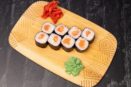 Маки лосось