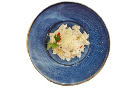 Фарфалле с лососем